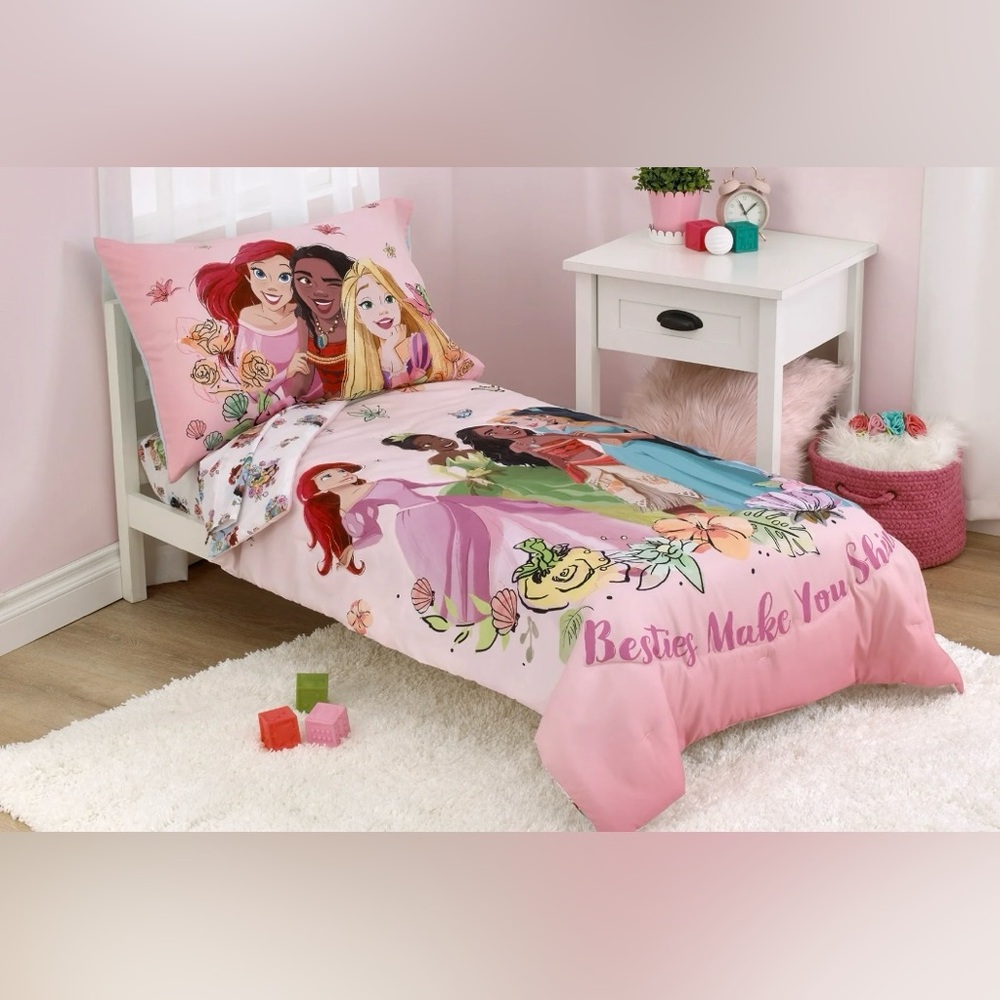 Disney Princess Besties Pink Comforter Set- Toddler Bedding
